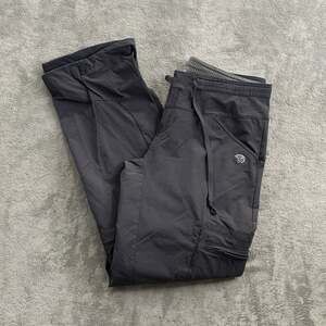 Mountain Hardwear Yuma Convertible Zip Off Pants Womens 6/32 Gray Hiking Outdoor